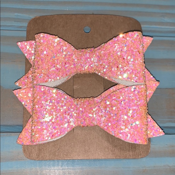 NEW Crushed glitter bows on alligator clips set - Picture 2 of 2
